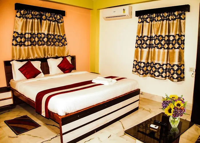 Golden Plaza Guest House